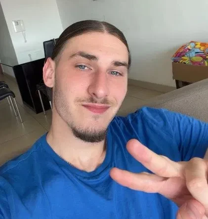 Sabinho dans ses vidéos en ligne